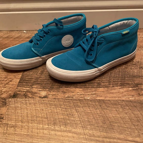 Vans x Simpsons Chukka Mid - Picture 1 of 4